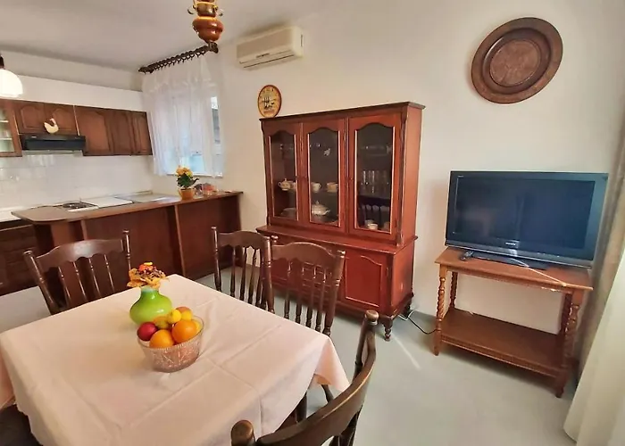 Cedo אומיס